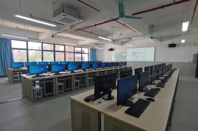 軟件服務新突破 學院動態引領產學研一體化發展